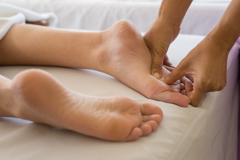 Diabetik ayaq nədir? Əlamətləri və müalicəsi